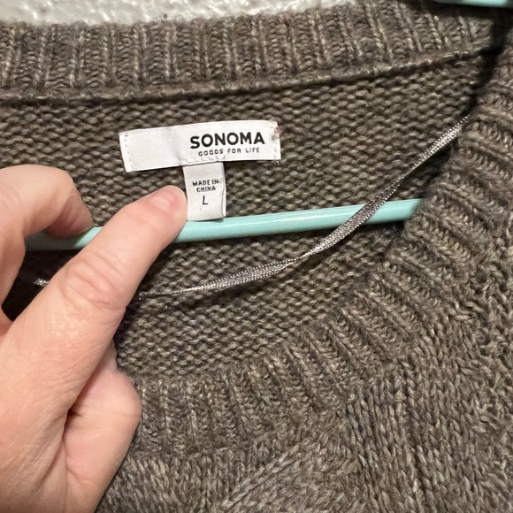 Sonoma L Gray Sweater . C-0017 - Picture 3 of 3